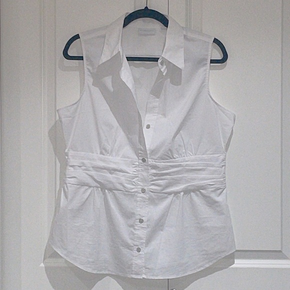New York and Company Blouse - Picture 1 of 9